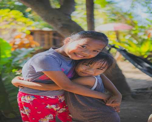 80后借卵怀孕_52岁借卵生子_试管移植胚胎一周后有点出血的情况是正常吗?